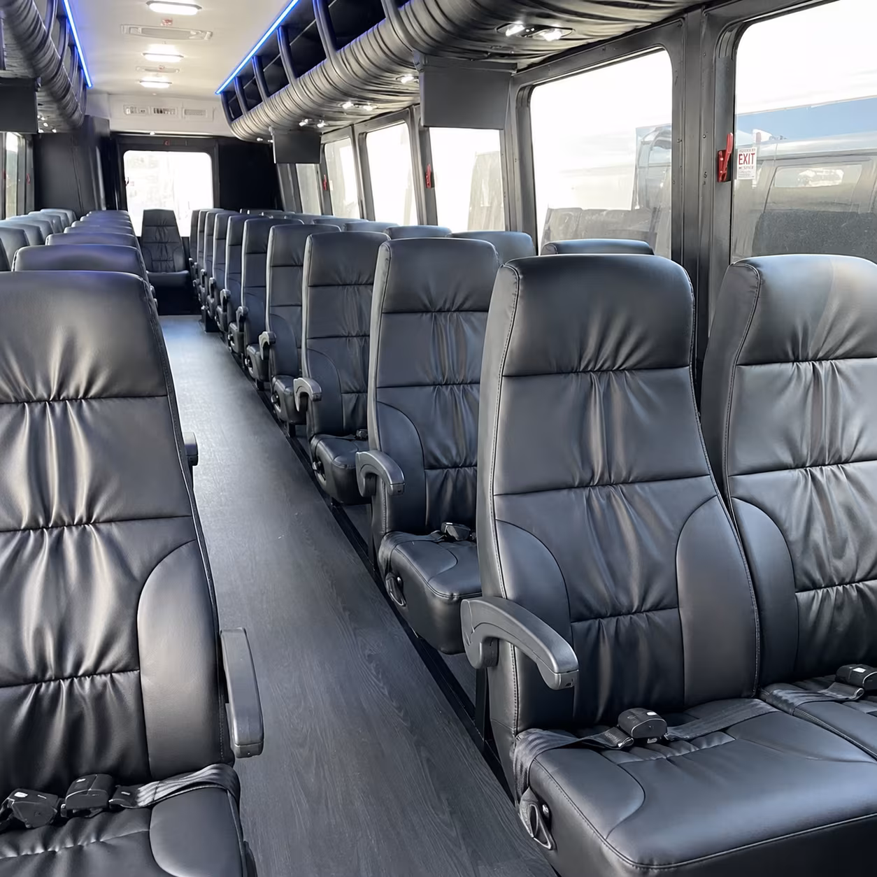 airport shuttle buses for wedding guests flying into shreveport