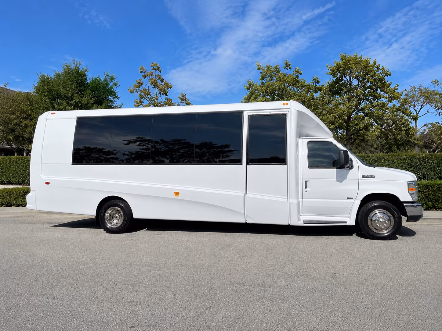 bus rentals for bands and performers traveling through northwest louisiana
