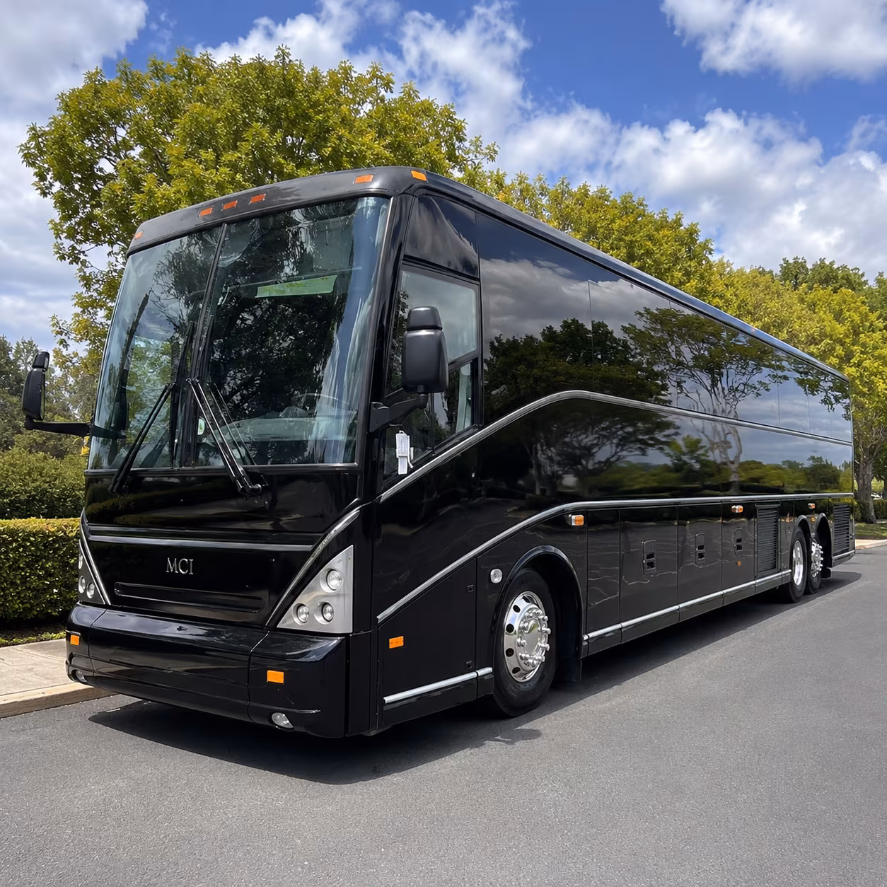 employee shuttle buses for shreveport business parks and office campuses