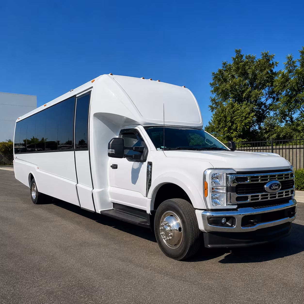 employee shuttle buses for shreveport companies and daily commuters
