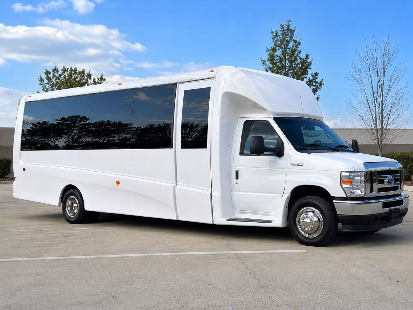 shuttle buses to red river district concerts and outdoor events